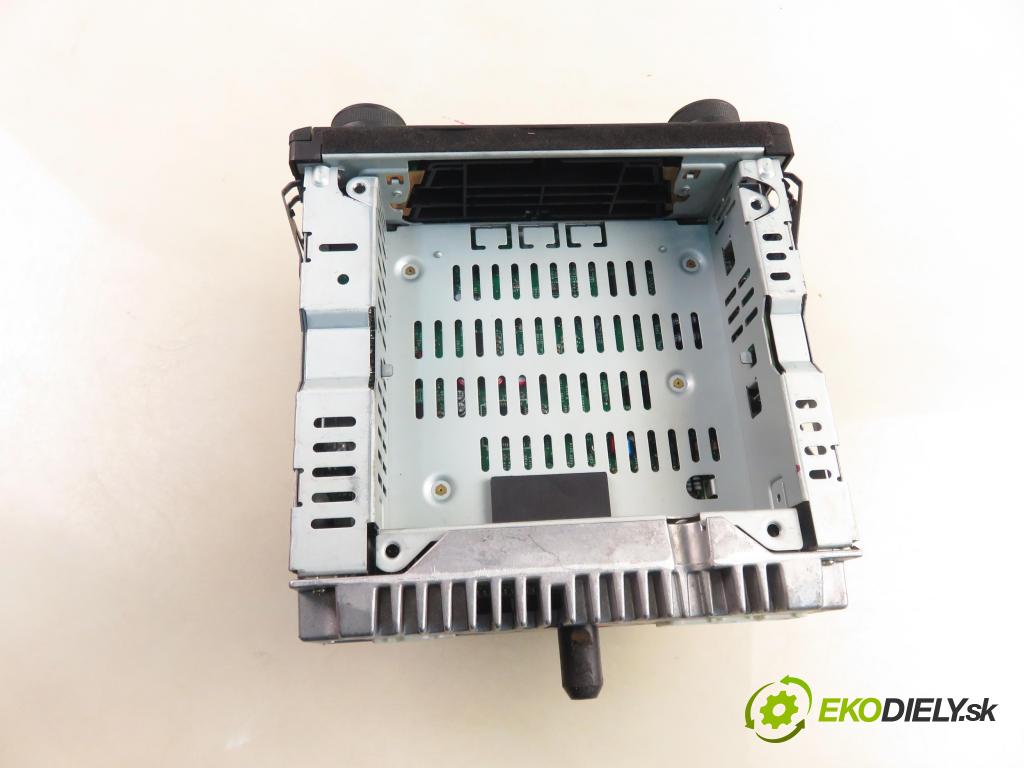 MAZDA 626 V (GF) LIFTBACK 2001 85,00 2 - FS 1991,00 RADIO BL4C669S0