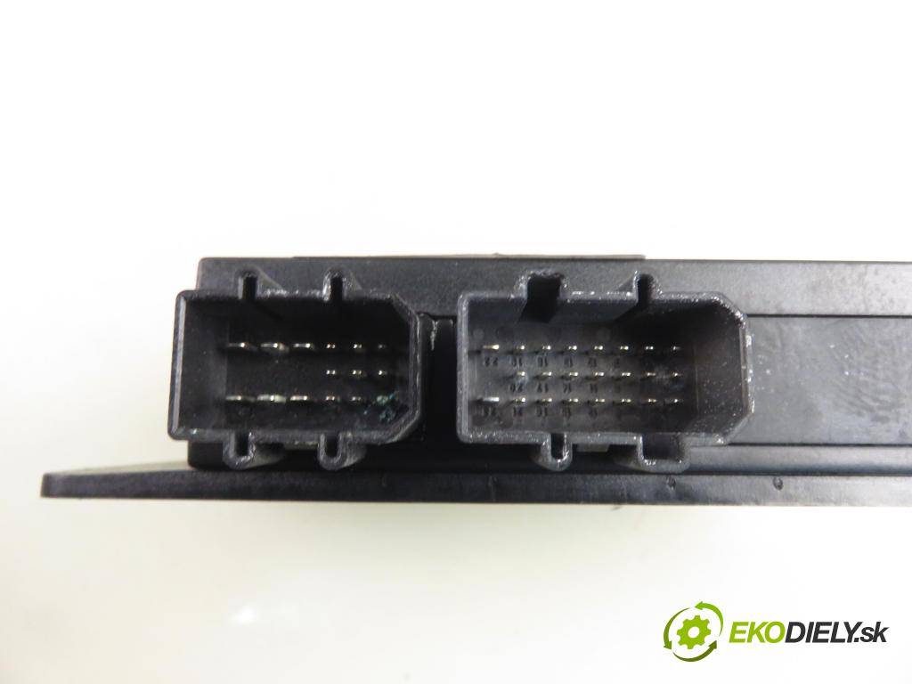 VW PASSAT B5.5 Variant (3B6) KOMBI 2002 96,00 1.9 TDI PD 130 - AVF 1896,00 MODUL komfortu 1C0959799B