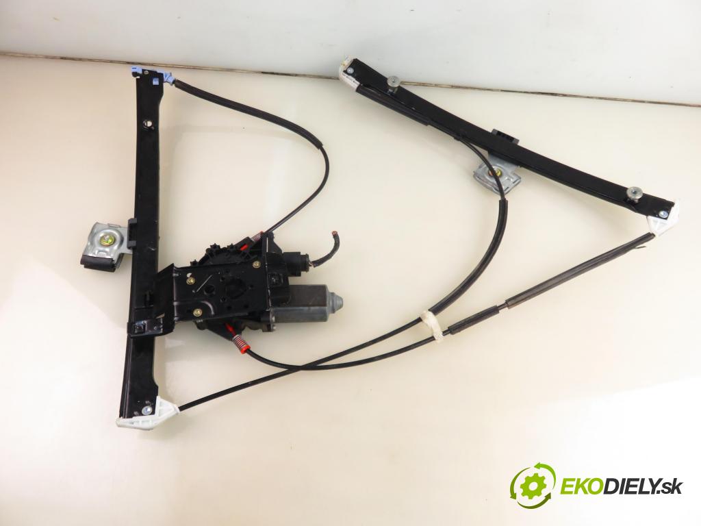 VW POLO (6N2) HB 2001 44,00 1.4 60 - AKK 1390,00 mechanismus oken 3D