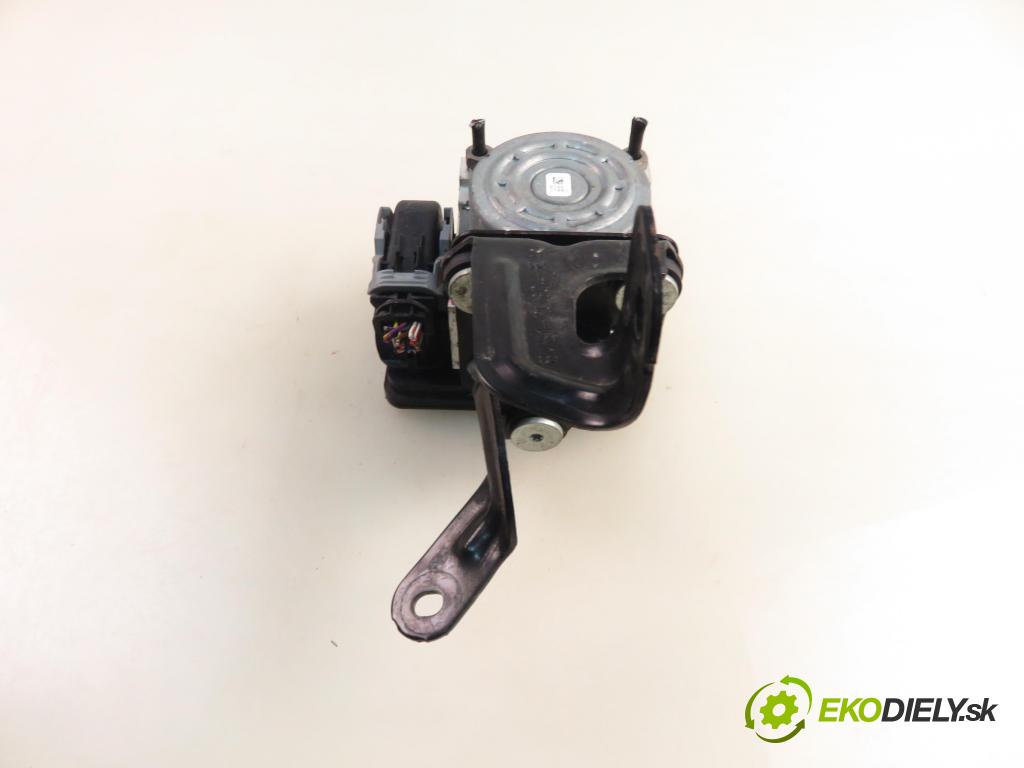 FORD B-MAX (JK) MINIVAN 2014 66,00 1.4 - SPJD 1388,00 Pumpa ABS D1B12C405AE ; D1B12C013BC ; 10091501083 (Pumpa ABS)