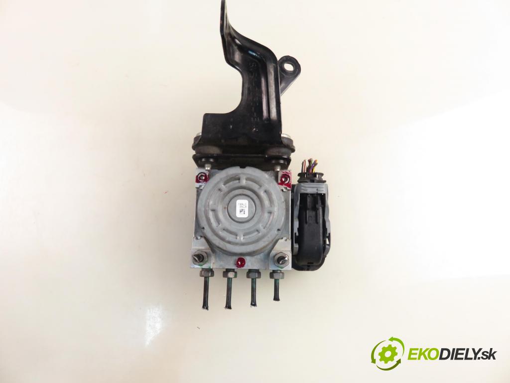 FORD B-MAX (JK) MINIVAN 2014 66,00 1.4 - SPJD 1388,00 Pumpa ABS D1B12C405AE ; D1B12C013BC ; 10091501083 (Pumpa ABS)