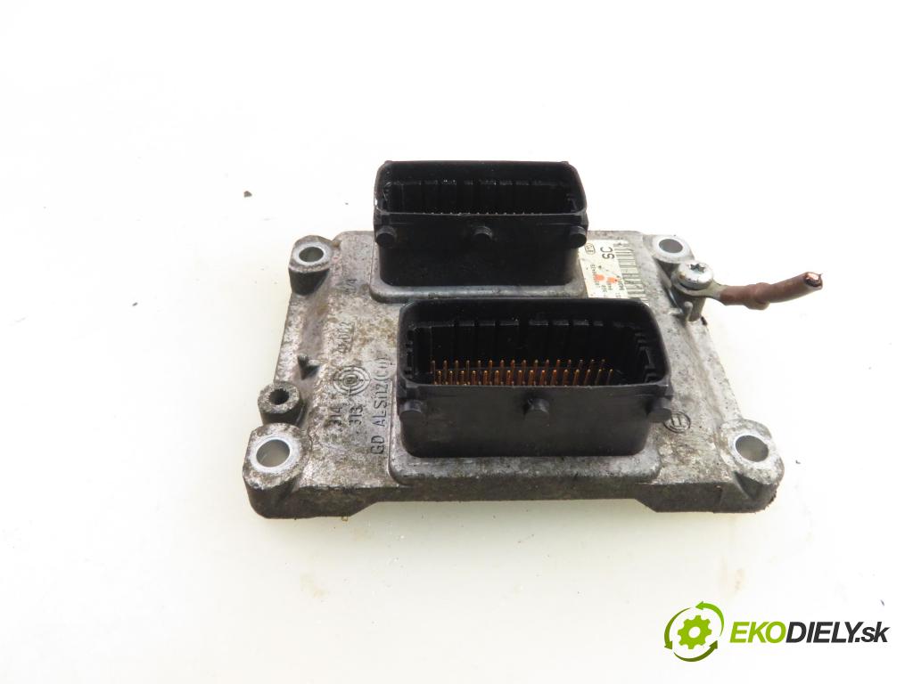 OPEL CORSA C (X01) HB 2002 43,00 1.0 12V 58 - Z 10 XE 973,00 Riadiaca jednotka Motor 0261207960 ; 55350551