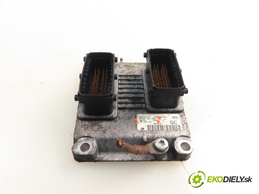 OPEL CORSA C (X01) HB 2002 43,00 1.0 12V 58 - Z 10 XE 973,00 Riadiaca jednotka Motor 0261207960 ; 55350551