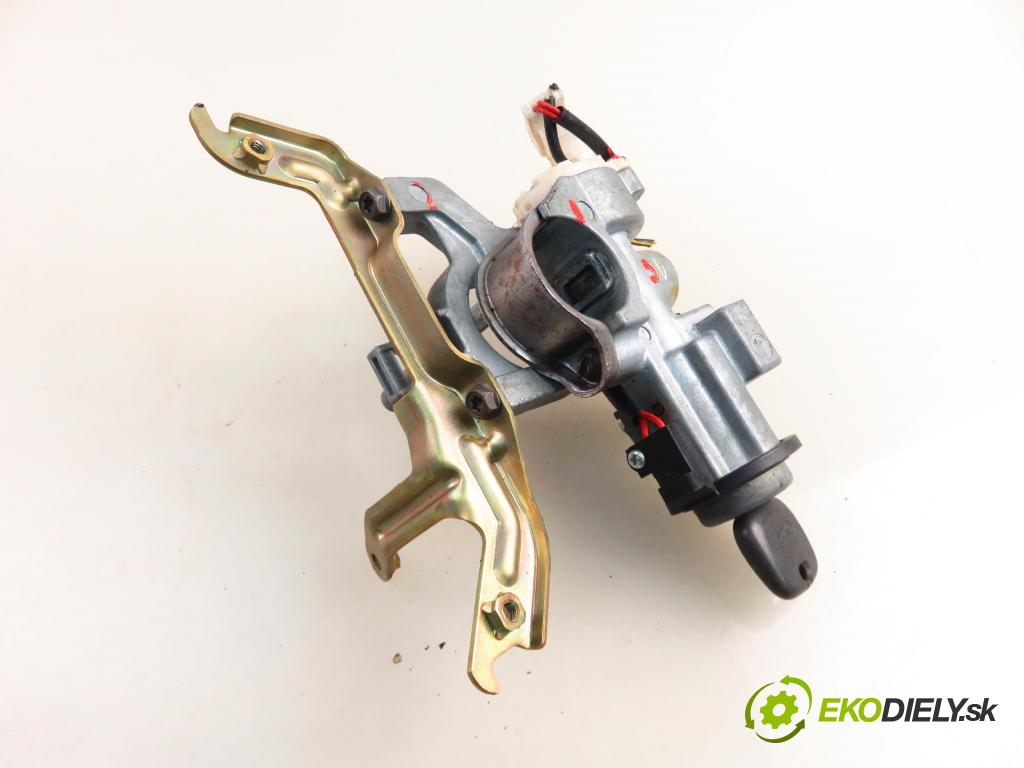 DAIHATSU SIRION (M3_) HB 2006 51,00 1 - 1KR-FE 998,00 spinačka 381150 (Spínacia skrinka)