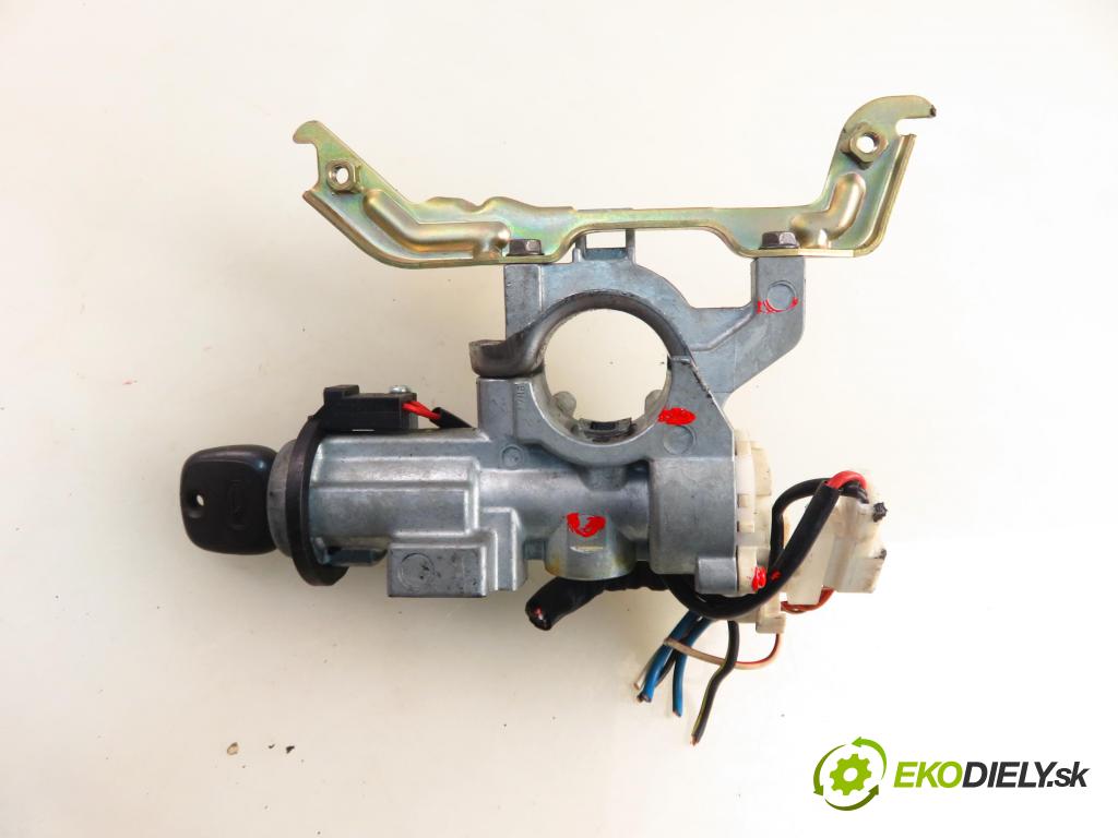 DAIHATSU SIRION (M3_) HB 2006 51,00 1 - 1KR-FE 998,00 spinačka 381150 (Spínacia skrinka)