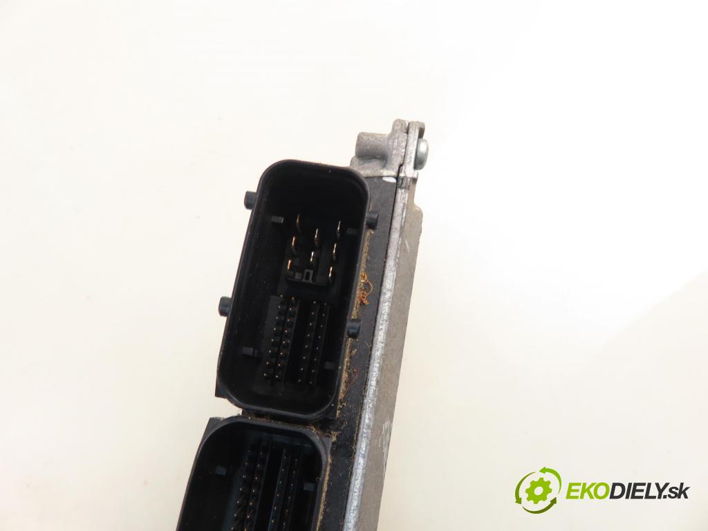 SEAT ALTEA (5P1) HB 2005 75,00 1.6 102 1595,00 Riadiaca jednotka Motor 06A906033DA ; 5WP40286