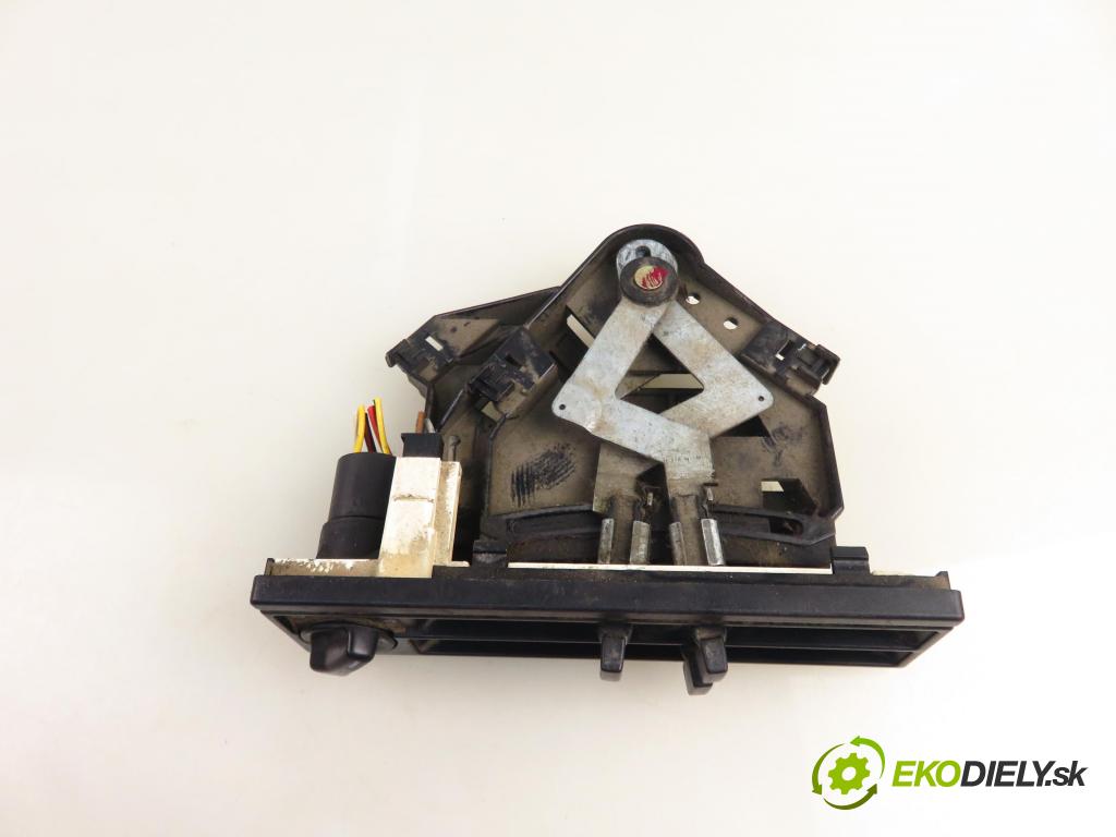 VW TRANSPORTER IV Skrzynia (70XA) FURGON 1992 44,00 1.9 D 60 - 1X 1896,00 Panel kúrenia 992396201 ; 321819045C