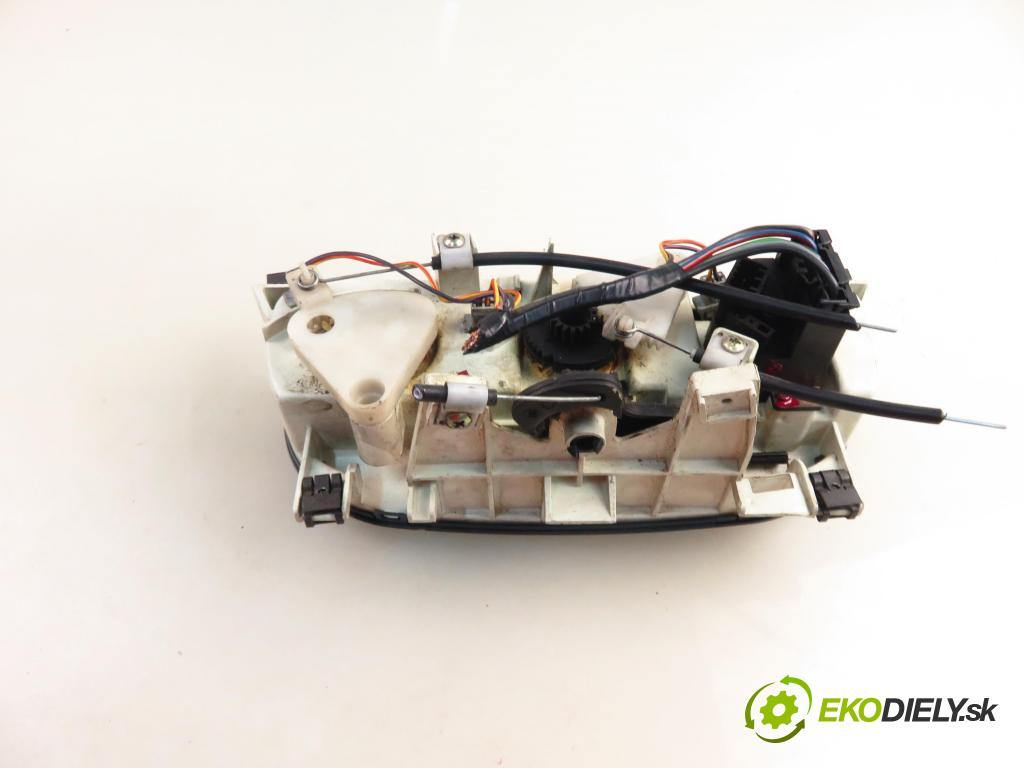 FIAT DOBLO Cargo (223_) FURGON 2005 46,00 1.9 D 63 1910,00 Panel kúrenia