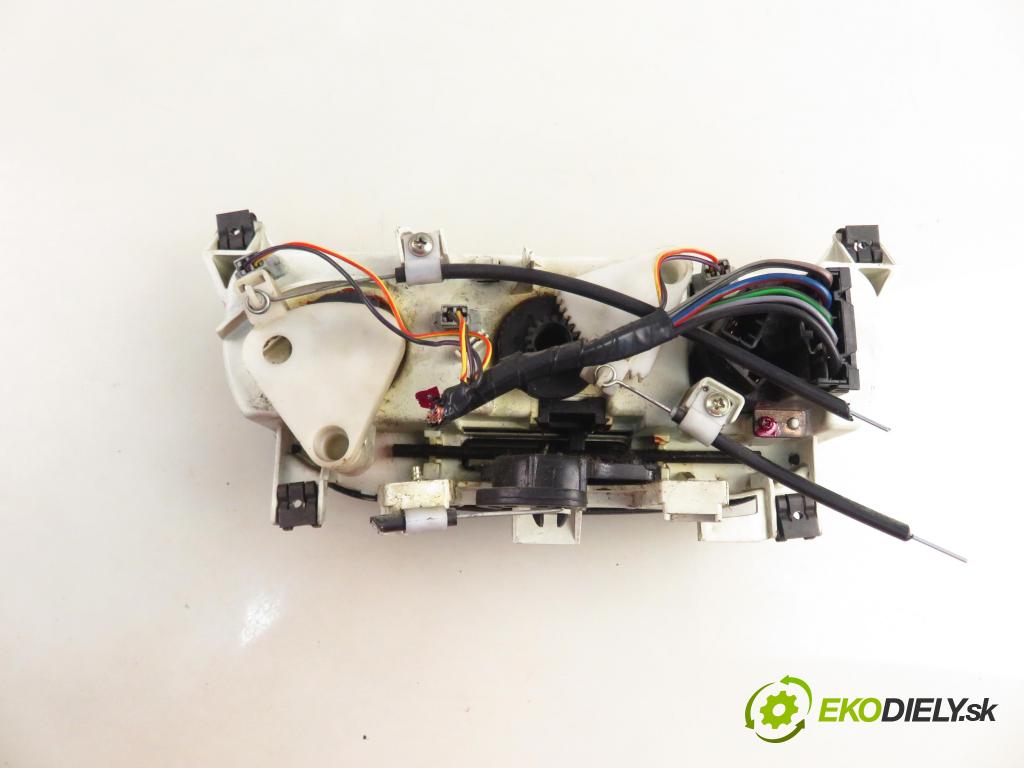 FIAT DOBLO Cargo (223_) FURGON 2005 46,00 1.9 D 63 1910,00 Panel kúrenia