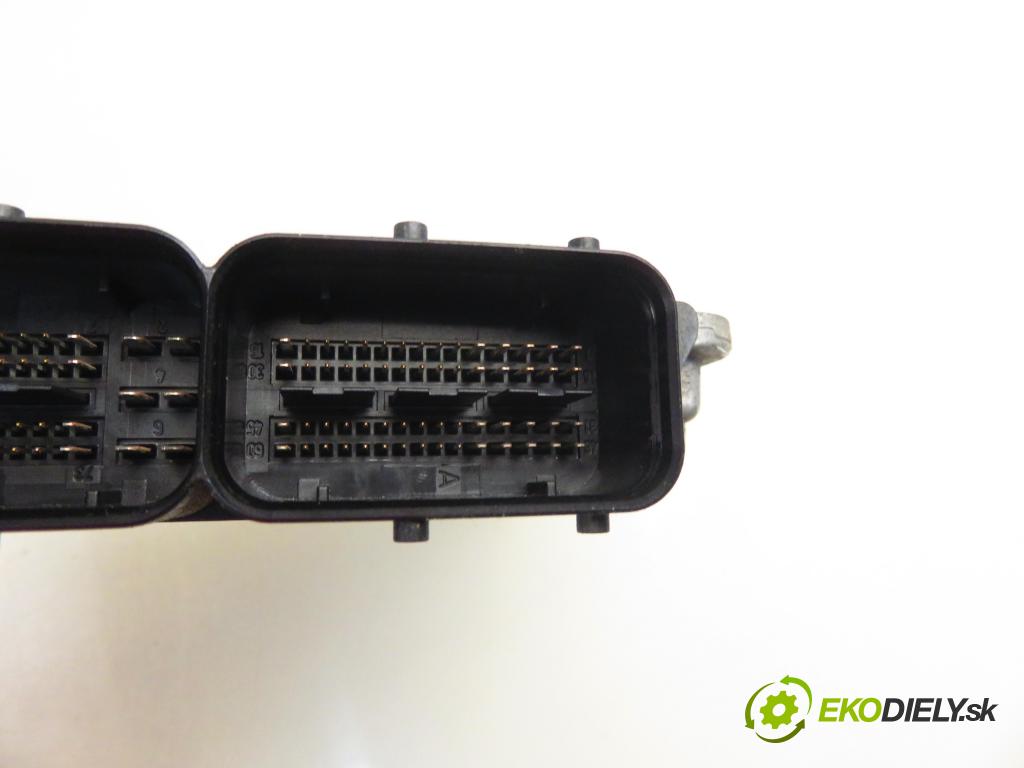 SEAT IBIZA III (6L1) HB 2007 74,00 1.9 TDI - BMT 1896,00 Riadiaca jednotka Motor 03G906013A ; 0281013011