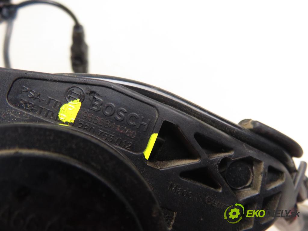 PEUGEOT 407 (6D_) SEDAN 2005 80,00 1.6 HDi 110 - 9HZ (DV6TED4) 1560,00 potenciometr plynového pedálu 9650341780 ; 0280755012 ; F00C3P2335 (Pedály)