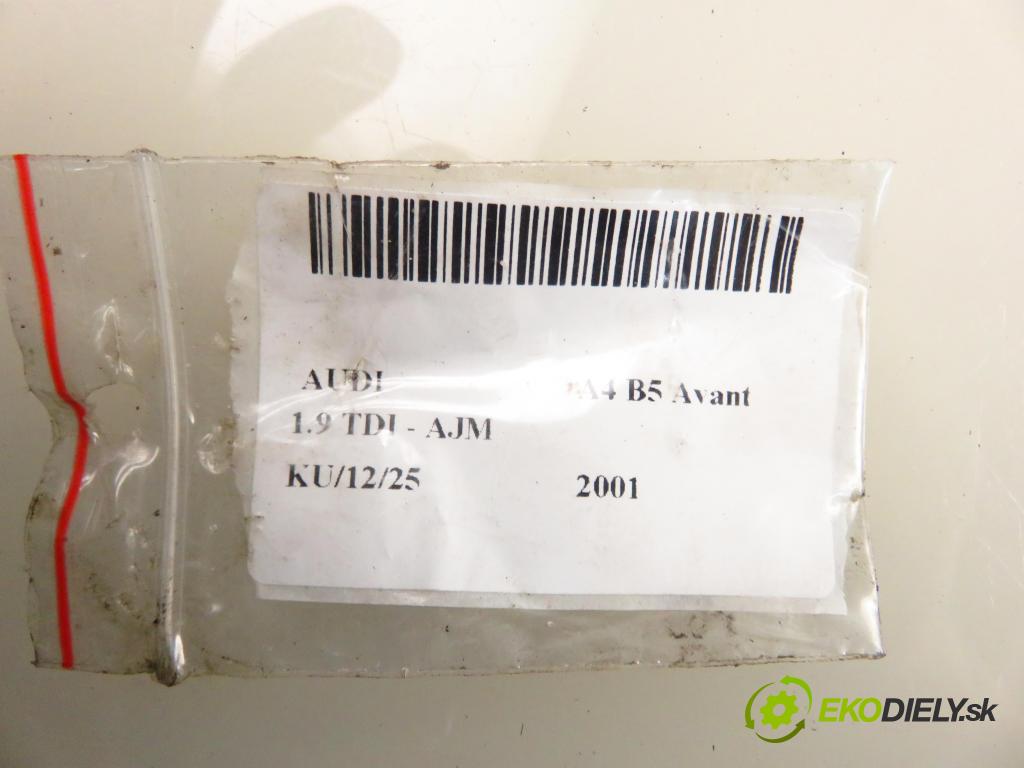 AUDI A4 Avant (8D5, B5) KOMBI 2001 85,00 1.9 TDI - AJM 1896,00 rameno dolní pravý zadní část