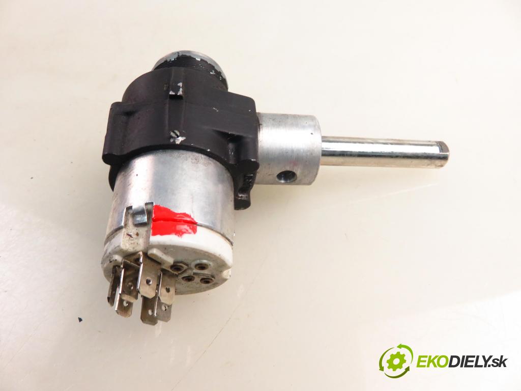 SKODA FELICIA I (6U1) HB 1996 43,00 1.3 - AMJ 1289,00 spinačka  (Spínacia skrinka)