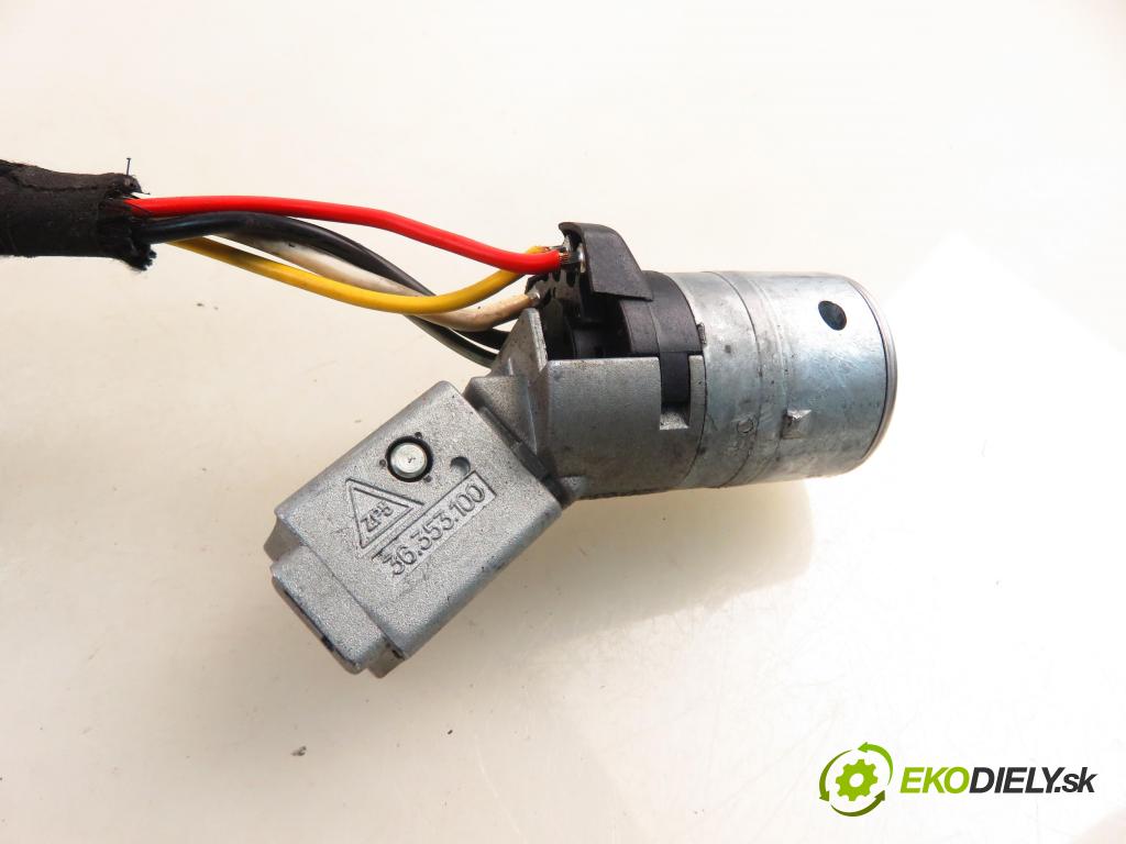 PEUGEOT 307 (3A/C) HB 2001 79,00 2.0 HDi 110 - RHS 1997,00 spinačka  (Spínacia skrinka)