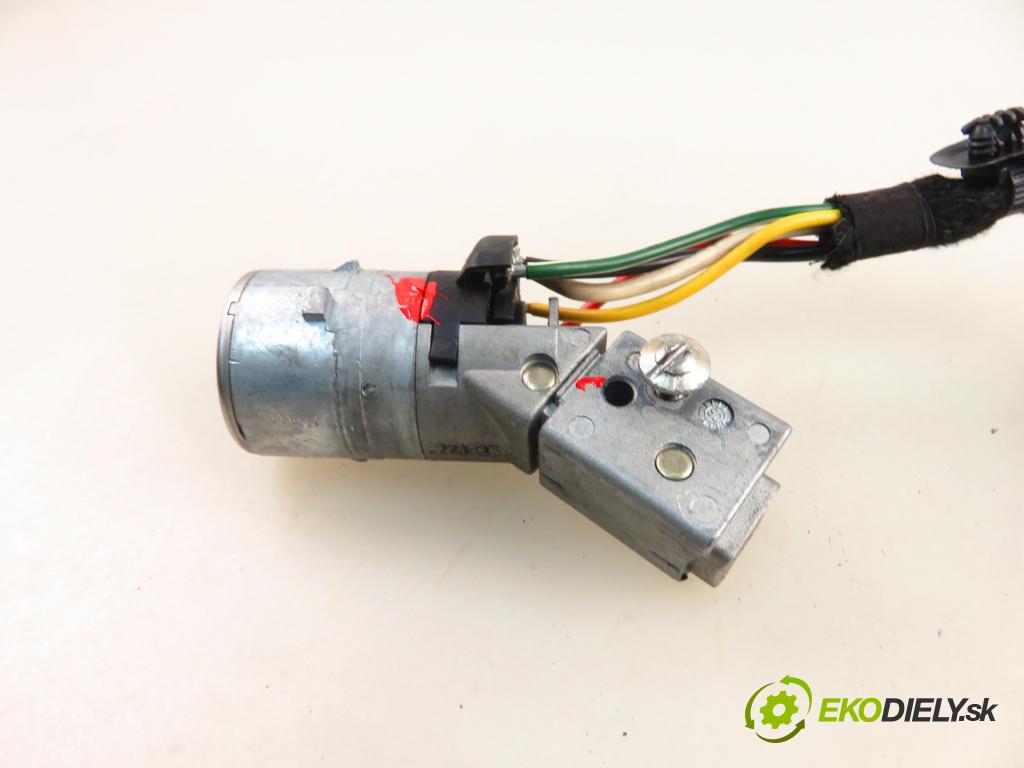 PEUGEOT 307 (3A/C) HB 2001 79,00 2.0 HDi 110 - RHS 1997,00 spinačka  (Spínacia skrinka)