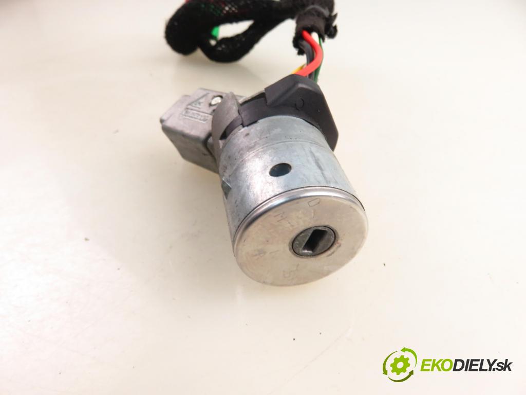 PEUGEOT 307 (3A/C) HB 2001 79,00 2.0 HDi 110 - RHS 1997,00 spinačka  (Spínacia skrinka)