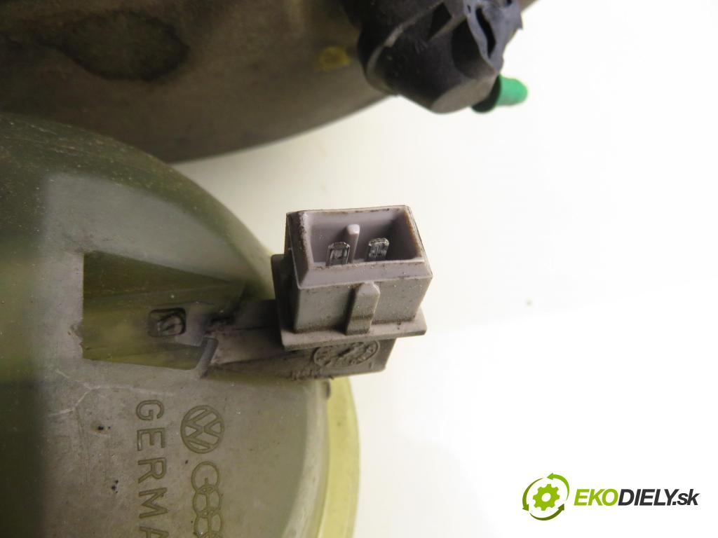 AUDI 80 (8C, B4) SEDAN 1994 66,00 2.0 90 - ABT 1984,00 Posilovač 4A0612105Q (Servočerpadlo, pumpa riadenia)