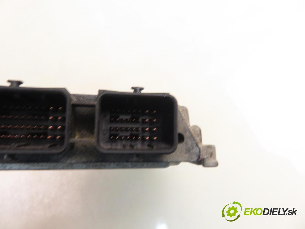 PEUGEOT 307 (3A/C) HB 2003 50,00 1.4 HDi - 8HZ (DV4TD) 1398,00 Riadiaca jednotka Motor 0281010390 ; 9647785880