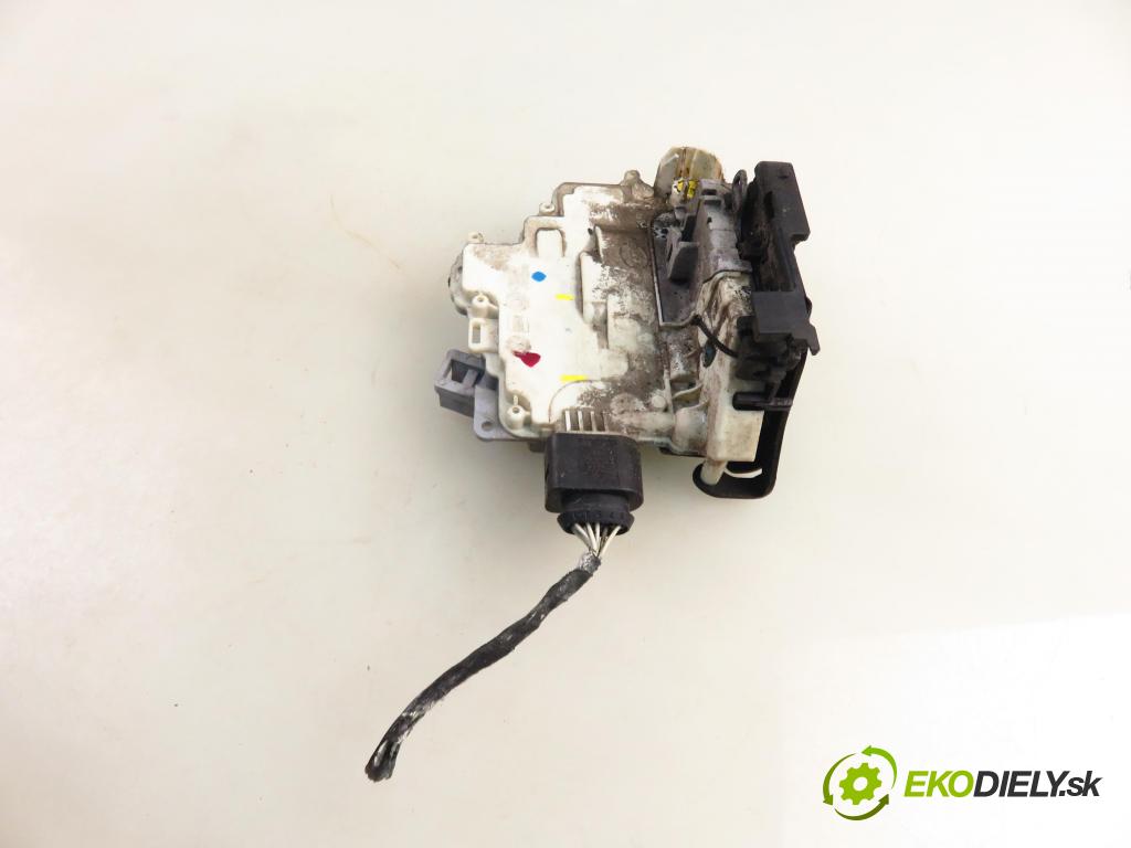 VW PASSAT B6 (3C2) SEDAN 2006 77,00 1.9 TDI PD 105 - BKC 1896,00 zámok 3C1837015A