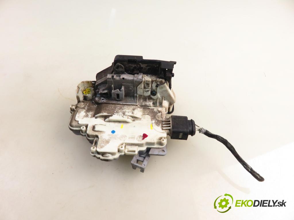 VW PASSAT B6 (3C2) SEDAN 2006 77,00 1.9 TDI PD 105 - BKC 1896,00 zámok 3C1837015A