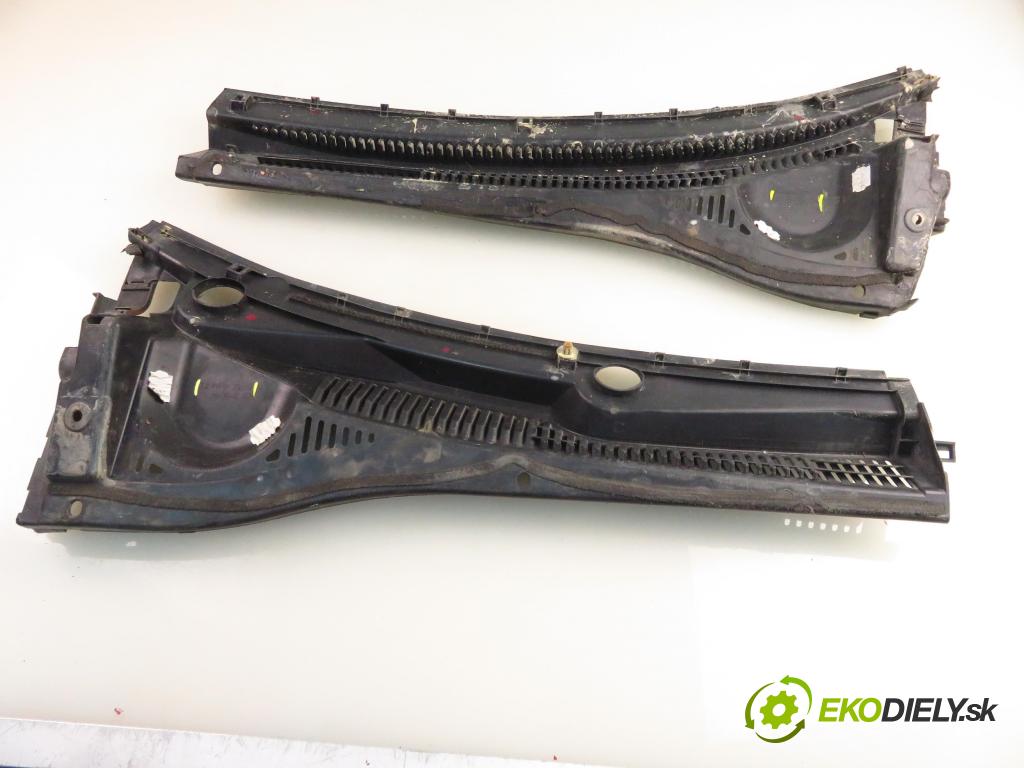 SUZUKI SX4 (EY, GY) CROSSOVER 2006 88,00 1.9 DDiS 4x4 (RW 419D) - D19AA 1910,00 Torpédo, plast pod čelné okno 7234179J1 ; 7233179J1 (Torpédo (plast pod čelným sklom))