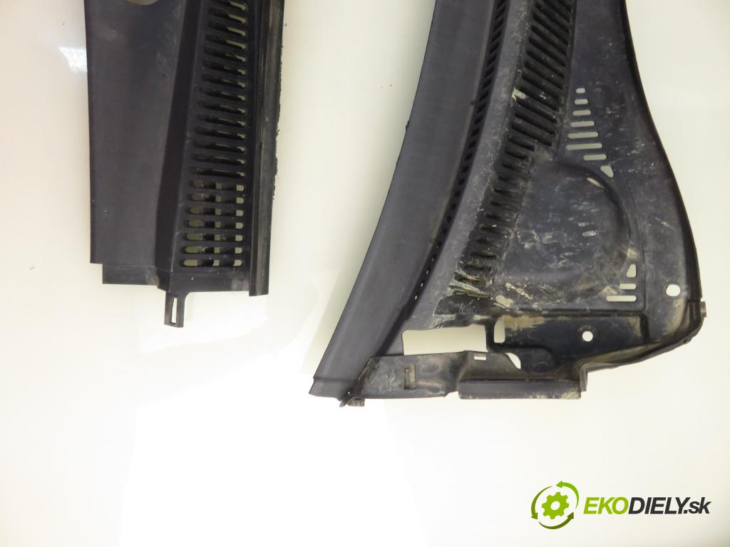 SUZUKI SX4 (EY, GY) CROSSOVER 2006 88,00 1.9 DDiS 4x4 (RW 419D) - D19AA 1910,00 Torpédo, plast pod čelné okno 7234179J1 ; 7233179J1 (Torpédo (plast pod čelným sklom))