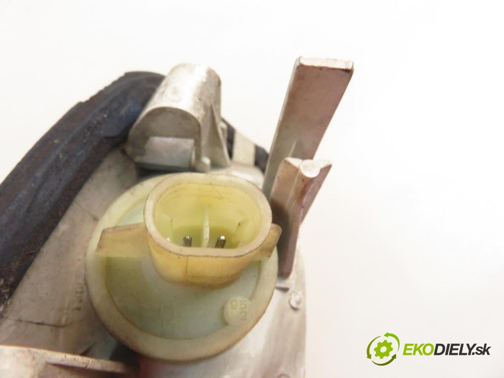 AUDI 80 (8C, B4) SEDAN 1992 85,00 2.0 E 115 - ABK 1984,00 směrovka LP