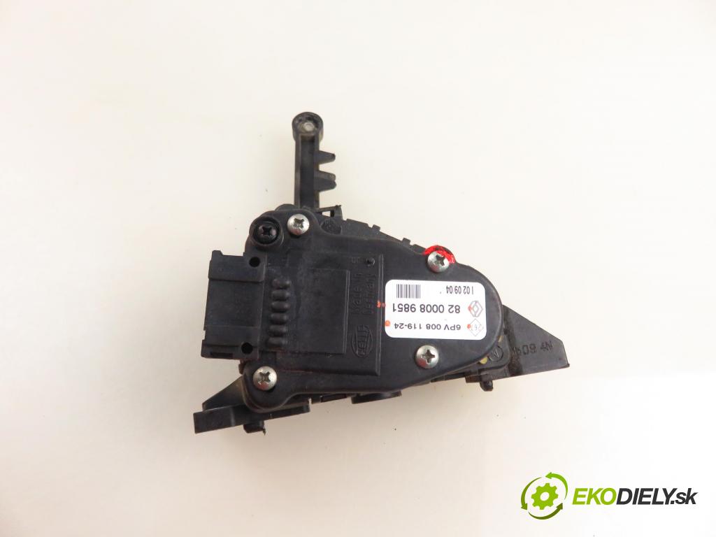 RENAULT CLIO II (BB_, CB_) HB 2004 48,00 1.5 dCi 65 - K9K 704 1461,00 Potenciometer plynu 8200089851 ; 6PV00811924 (Potenciometer plynového pedálu)