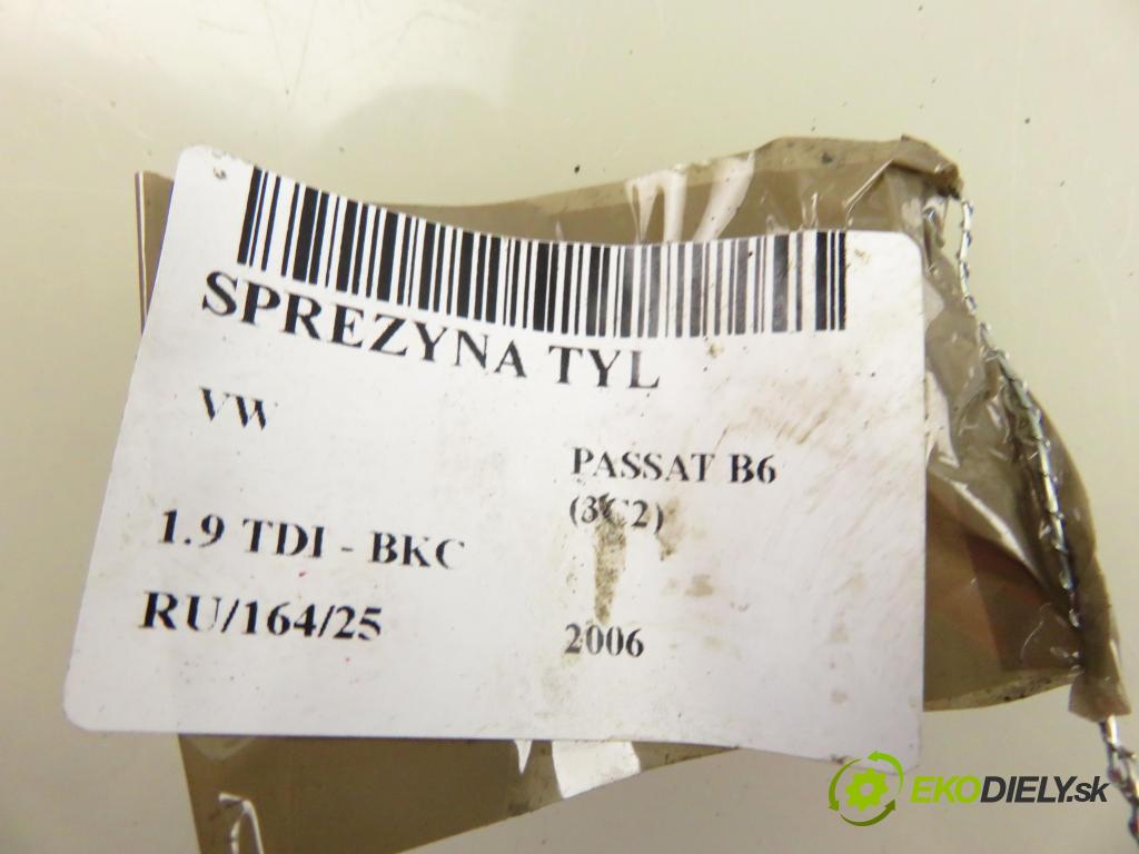 VW PASSAT B6 (3C2) SEDAN 2006 77,00 1.9 TDI PD 105 - BKC 1896,00 Pružina zadné 30A9036