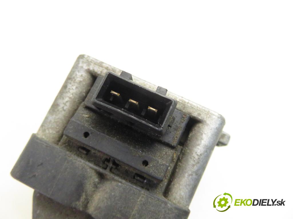 AUDI 80 (8C, B4) SEDAN 1992 85,00 2.0 E 115 - ABK 1984,00 cívka zapalovací 6N0905104