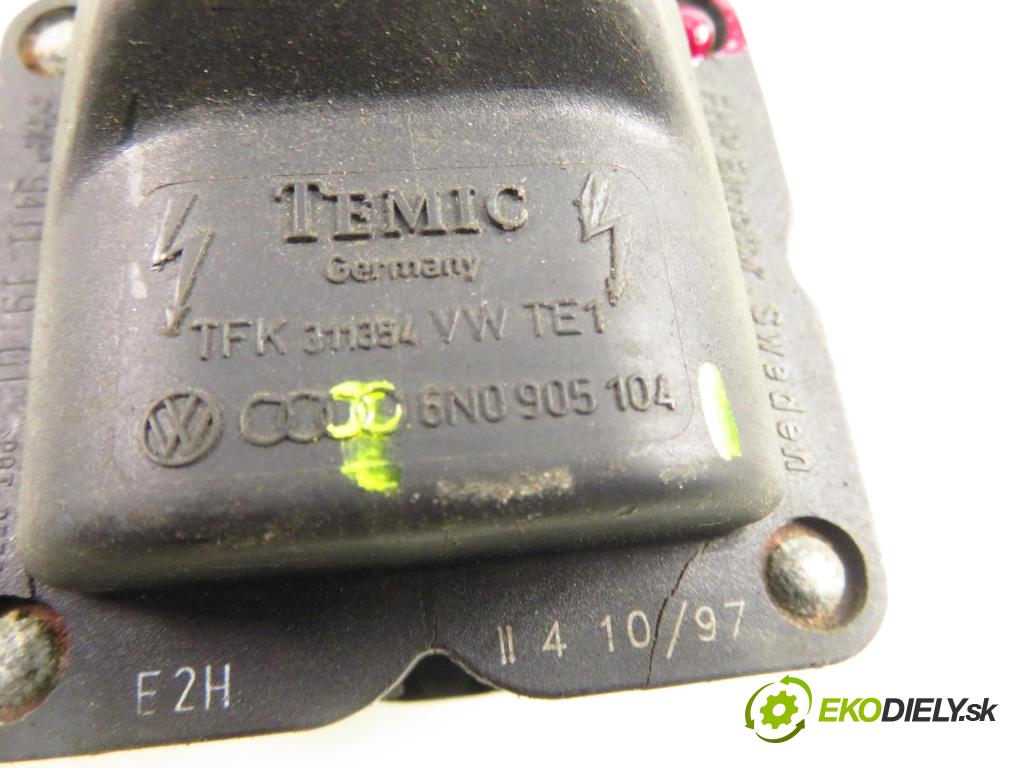 AUDI 80 (8C, B4) SEDAN 1992 85,00 2.0 E 115 - ABK 1984,00 Cievka zapaľovacia 6N0905104