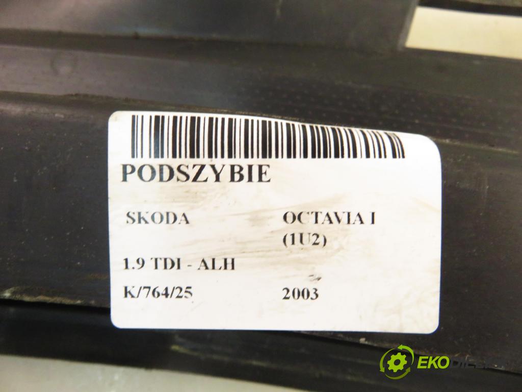 SKODA OCTAVIA I (1U2) LIFTBACK 2003 66,00 1.9 TDI - ALH 1896,00 Torpédo, plast pod čelné okno 1U0819403A ; 1U0819404A (Torpédo (plast pod čelným sklom))