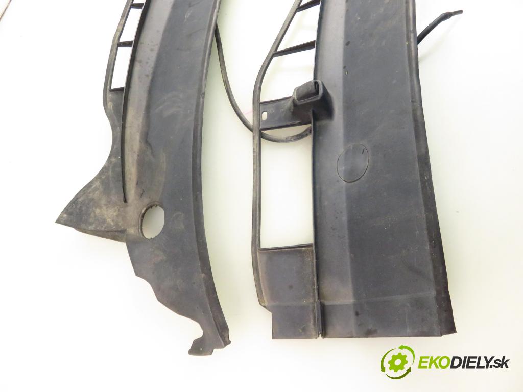 SKODA OCTAVIA I (1U2) LIFTBACK 2003 66,00 1.9 TDI - ALH 1896,00 Torpédo, plast pod čelné okno 1U0819403A ; 1U0819404A (Torpédo (plast pod čelným sklom))