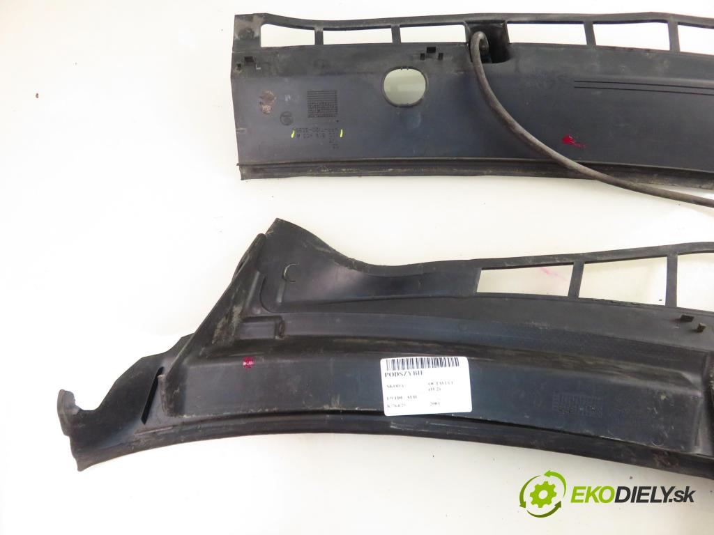 SKODA OCTAVIA I (1U2) LIFTBACK 2003 66,00 1.9 TDI - ALH 1896,00 Torpédo, plast pod čelné okno 1U0819403A ; 1U0819404A (Torpédo (plast pod čelným sklom))