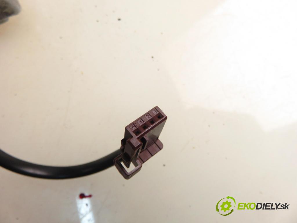 CITROEN C4 Grand Picasso I (UA_) MINIVAN 2007 80,00 1.6 HDi - 9HZ (DV6TED4) 1560,00 spinačka 36410600 ; 9663123380 (Spínacia skrinka)