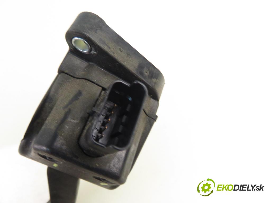 CITROEN C4 Grand Picasso I (UA_) MINIVAN 2007 80,00 1.6 HDi - 9HZ (DV6TED4) 1560,00 Potenciometer plynu 0280755044 ; 9654725380 (Potenciometer plynového pedálu)