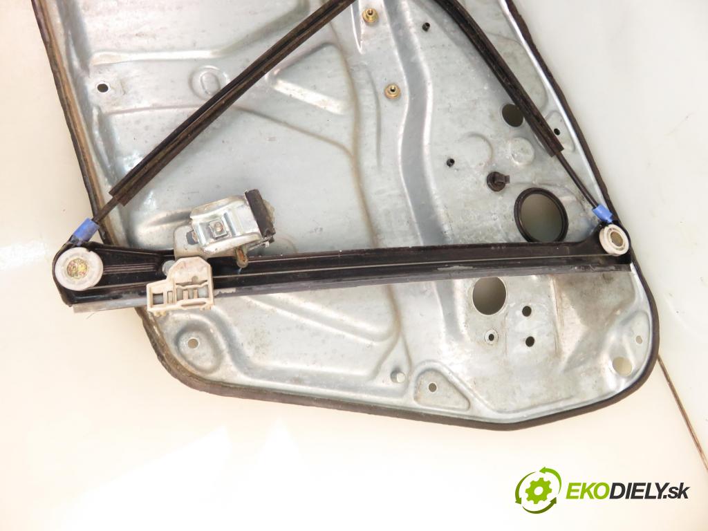 VW PASSAT B5.5 Variant (3B6) KOMBI 2003 96,00 1.9 TDI PD 130 - AVF 1896,00 mechanismus oken 3B4837755D ; 3B4837751LJ