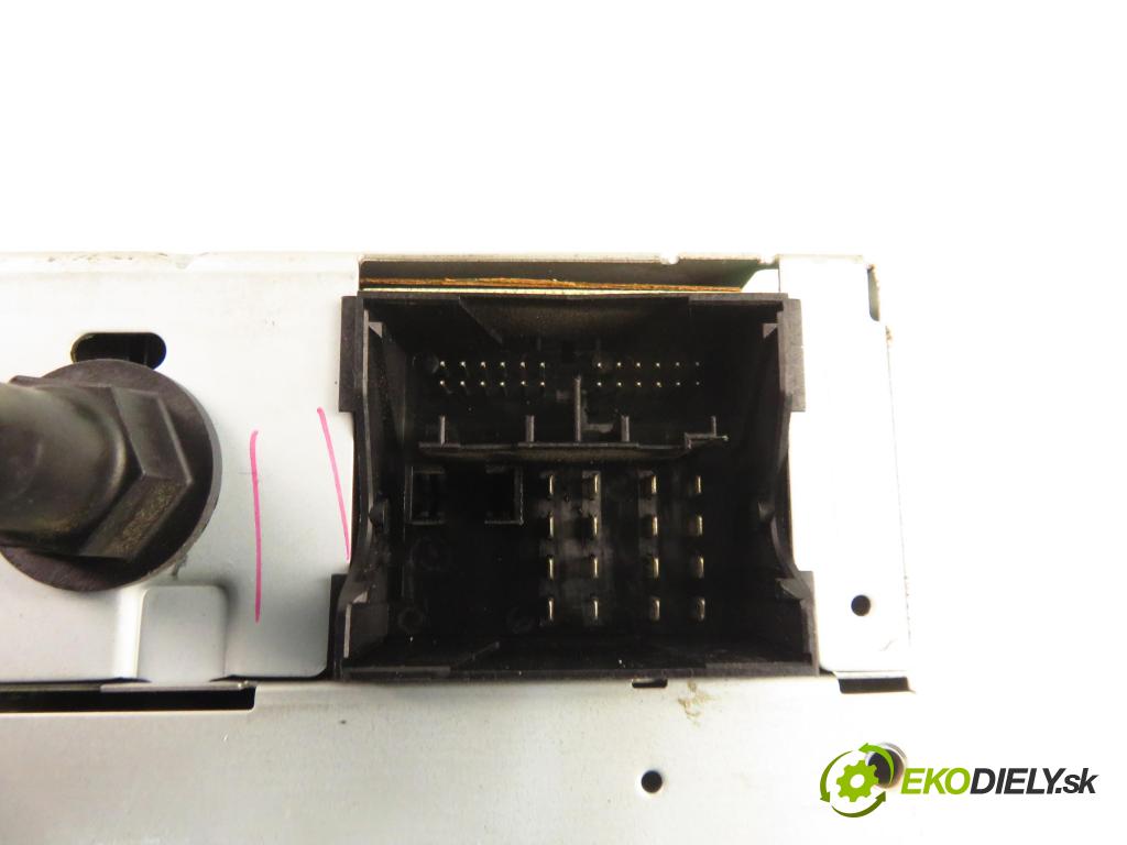 FORD MONDEO IV sedan (BA7) SEDAN 2008 92,00 1.8 TDCi - KHBA 1753,00 RADIO CD 7S7T18C939CA