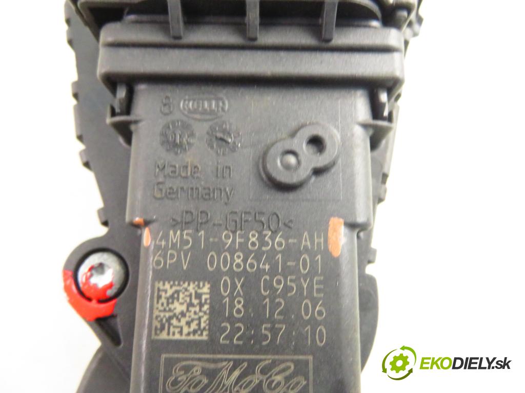 FORD FOCUS II Turnier (DA_, FFS, DS) KOMBI 2007 85,00 1.8 TDCi - KKDA 1753,00 Potenciometer plynu 4M519F836AH (Potenciometer plynového pedálu)