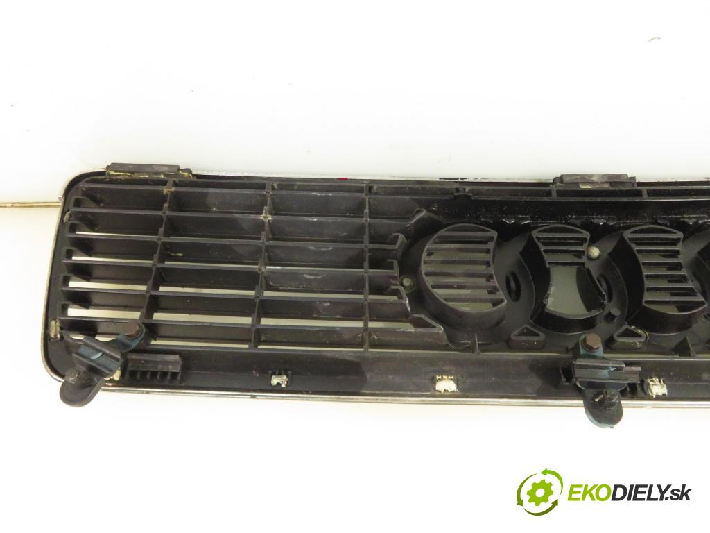 AUDI 80 (8C, B4) SEDAN 1994 66,00 2.0 90 - ABT 1984,00 Mriežka / maska 8G0853651G