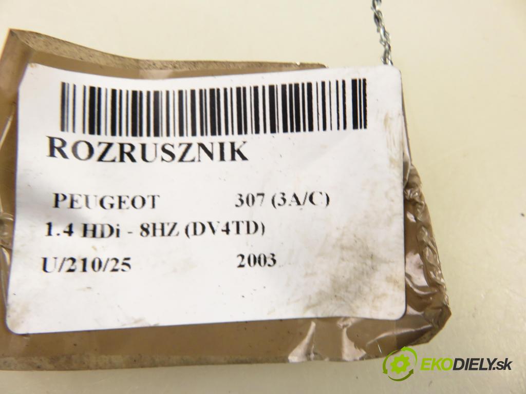 PEUGEOT 307 (3A/C) HB 2003 50,00 1.4 HDi - 8HZ (DV4TD) 1398,00 Štartér M000T22471 ; 9663528880 (Štartér)
