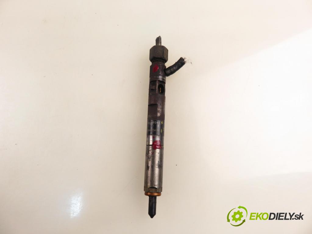 RENAULT CLIO II (BB_, CB_) HB 2004 48,00 1.5 dCi 65 - K9K 704 1461,00 vstrekovač EJBR02101Z ; 8200240244 ; 8200049876 (Vstrekovač paliva)