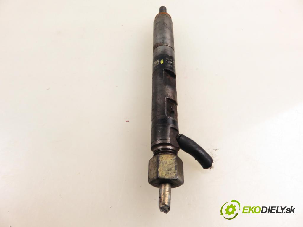 RENAULT CLIO II (BB_, CB_) HB 2004 48,00 1.5 dCi 65 - K9K 704 1461,00 vstrekovač EJBR02101Z ; 8200240244 ; 8200049876 (Vstrekovač paliva)