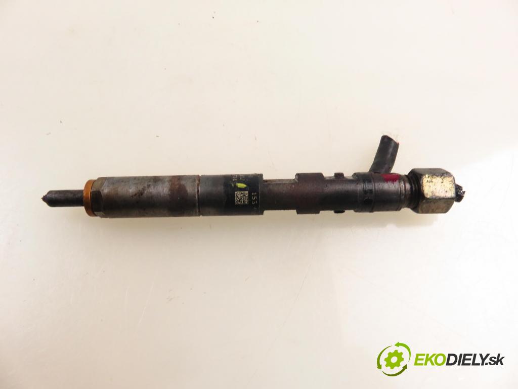 RENAULT CLIO II (BB_, CB_) HB 2004 48,00 1.5 dCi 65 - K9K 704 1461,00 vstrekovač EJBR02101Z ; 8200240244 ; 8200049876 (Vstrekovač paliva)
