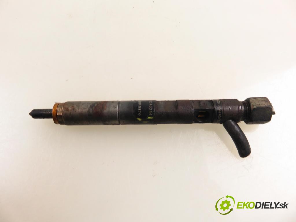 RENAULT CLIO II (BB_, CB_) HB 2004 48,00 1.5 dCi 65 - K9K 704 1461,00 vstrekovač EJBR02101Z ; 8200240244 ; 8200049876 (Vstrekovač paliva)