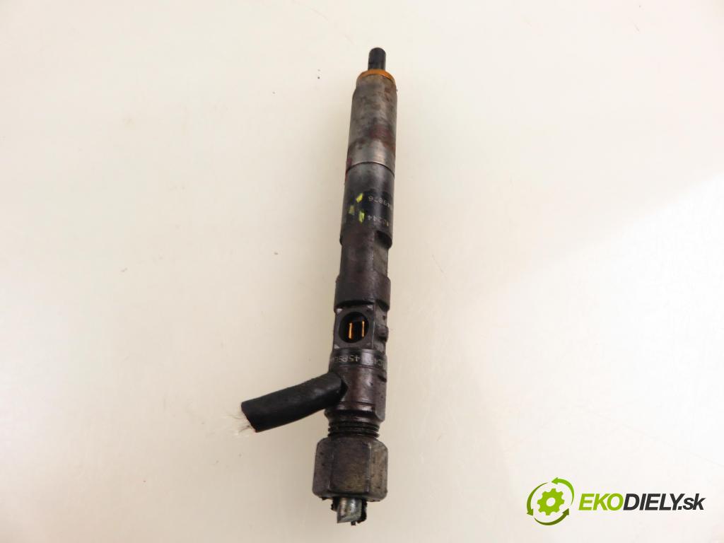 RENAULT CLIO II (BB_, CB_) HB 2004 48,00 1.5 dCi 65 - K9K 704 1461,00 vstrekovač EJBR02101Z ; 8200240244 ; 8200049876 (Vstrekovač paliva)