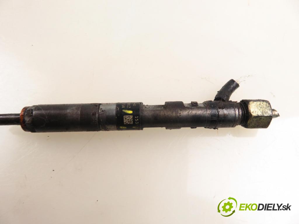 RENAULT CLIO II (BB_, CB_) HB 2004 48,00 1.5 dCi 65 - K9K 704 1461,00 vstrekovač EJBR02101Z ; 8200240244 ; 8200049876 (Vstrekovač paliva)