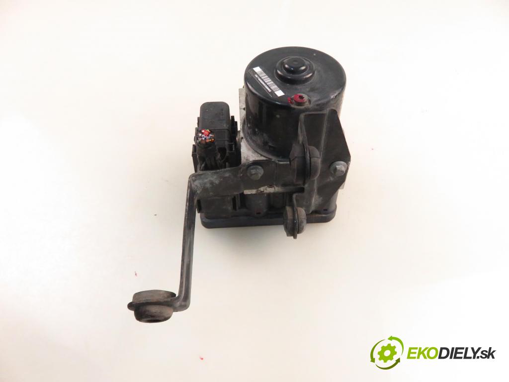 FORD FOCUS II Turnier (DA_, FFS, DS) KOMBI 2006 66,00 1.6 TDCI 90 1560,00 Pumpa ABS 10096001253 ; 3M512C405HC ; 10020603014 (Pumpa ABS)