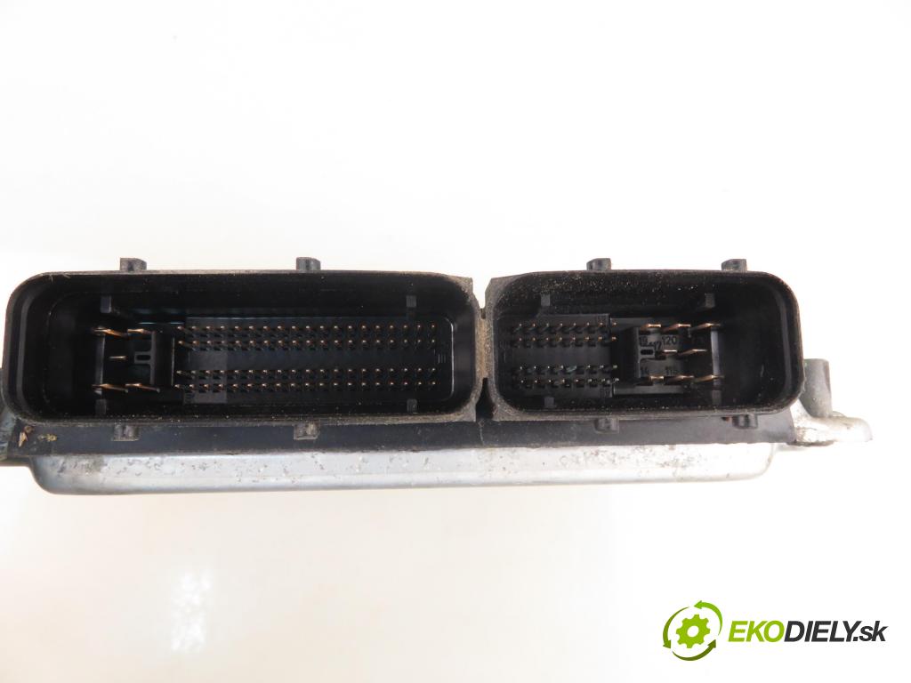 VW GOLF IV (1J1) HB 1999 92,00 1.8 20V 125 - AGN 1781,00 Riadiaca jednotka Motor 0261206906 ; 8D1906018B