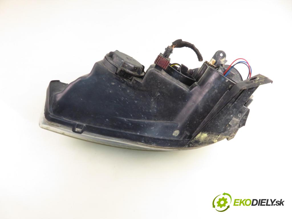 OPEL CORSA C (X01) HB 2000 43,00 1.0 12V 58 - Z 10 XE 973,00 světlo PP